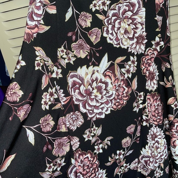 Beautiful purple, gold and black A line dress - Picture 4 of 4